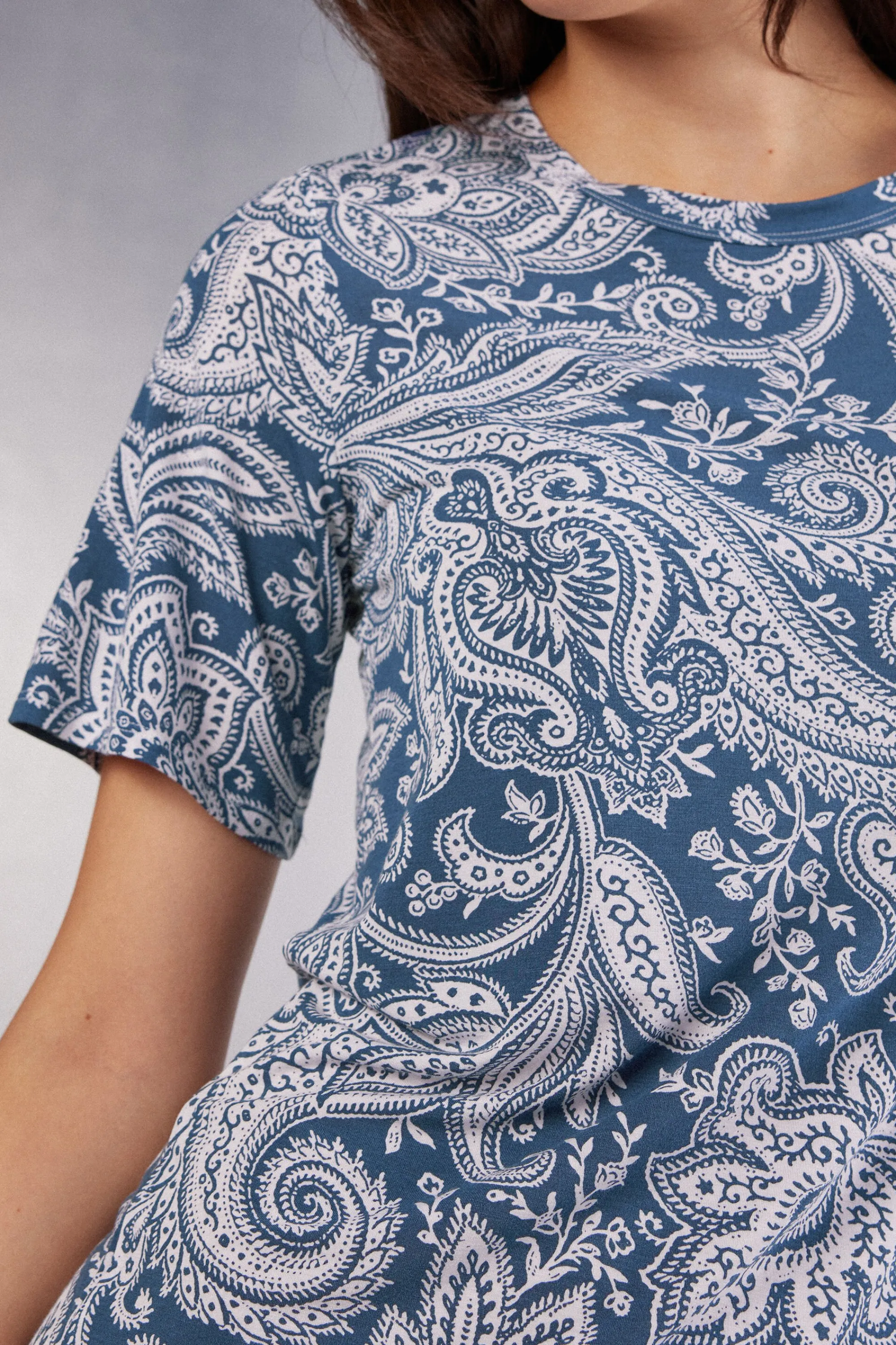 Intimissimi Camicia da Notte Manica Corta in Viscosa di Bamboo Flower Paisley