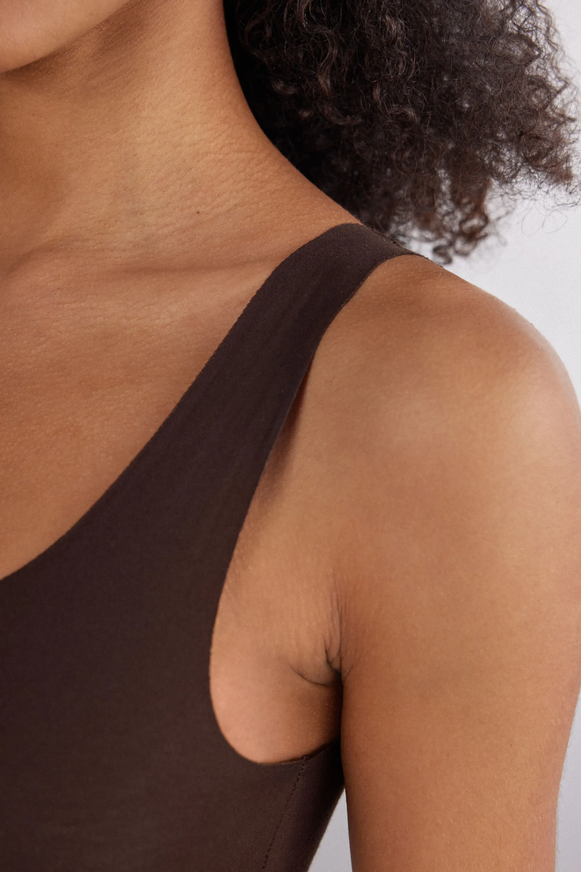 Intimissimi Canotta Scollo Tondo in Cotone Taglio Vivo