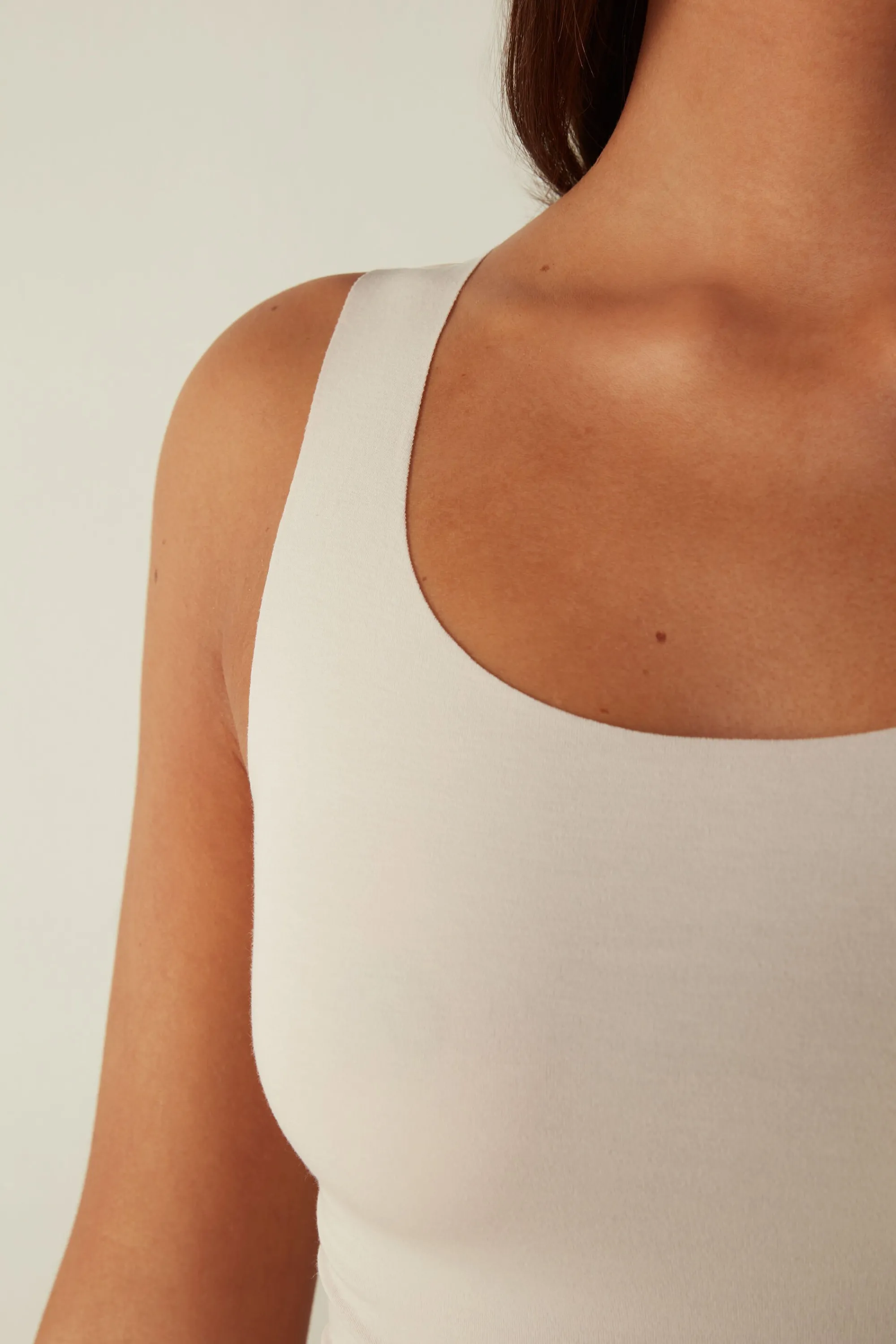 Intimissimi Canotta Scollo Tondo in Cotone Taglio Vivo