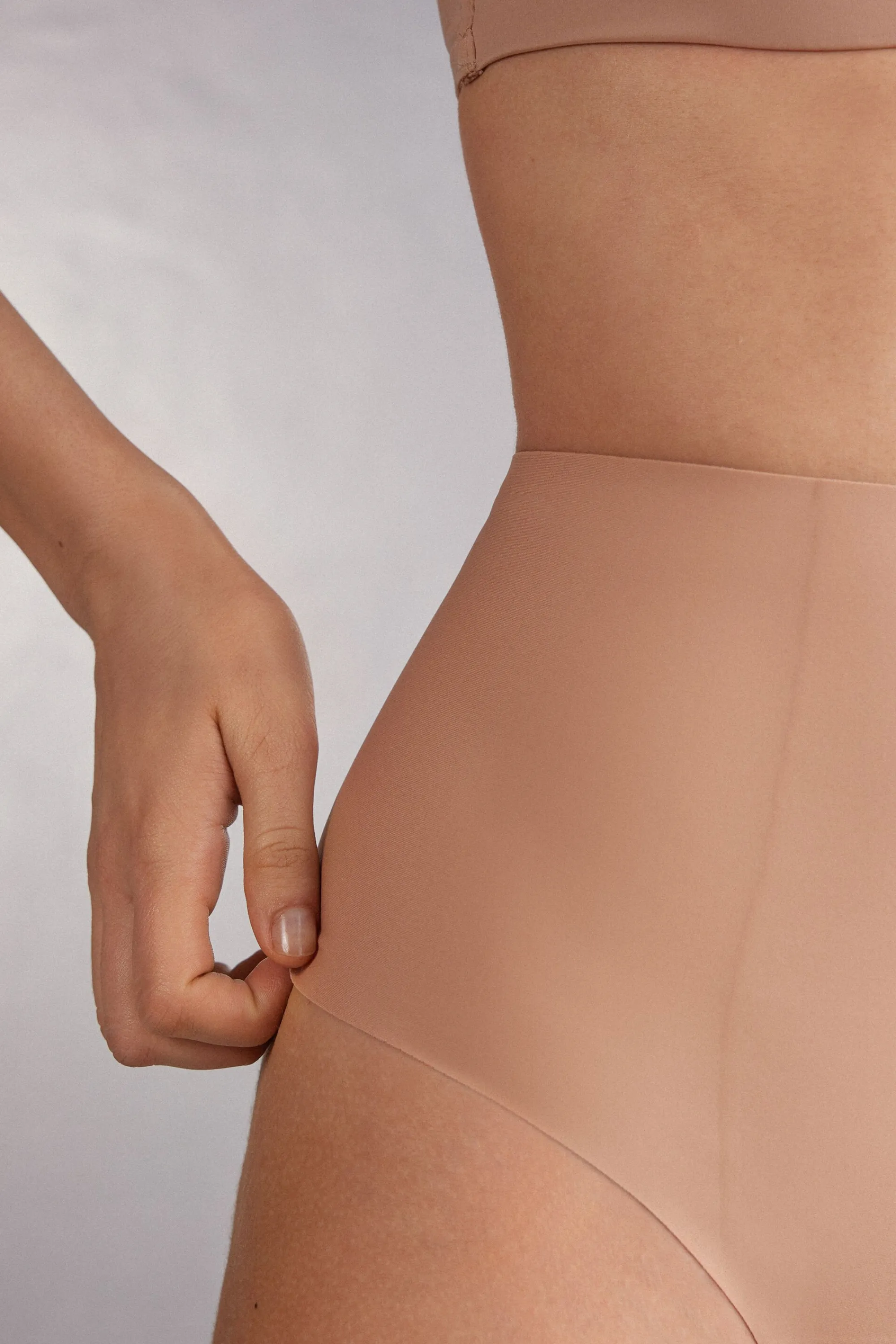 Intimissimi Culotte Brasilianata in Microfibra a Taglio Vivo