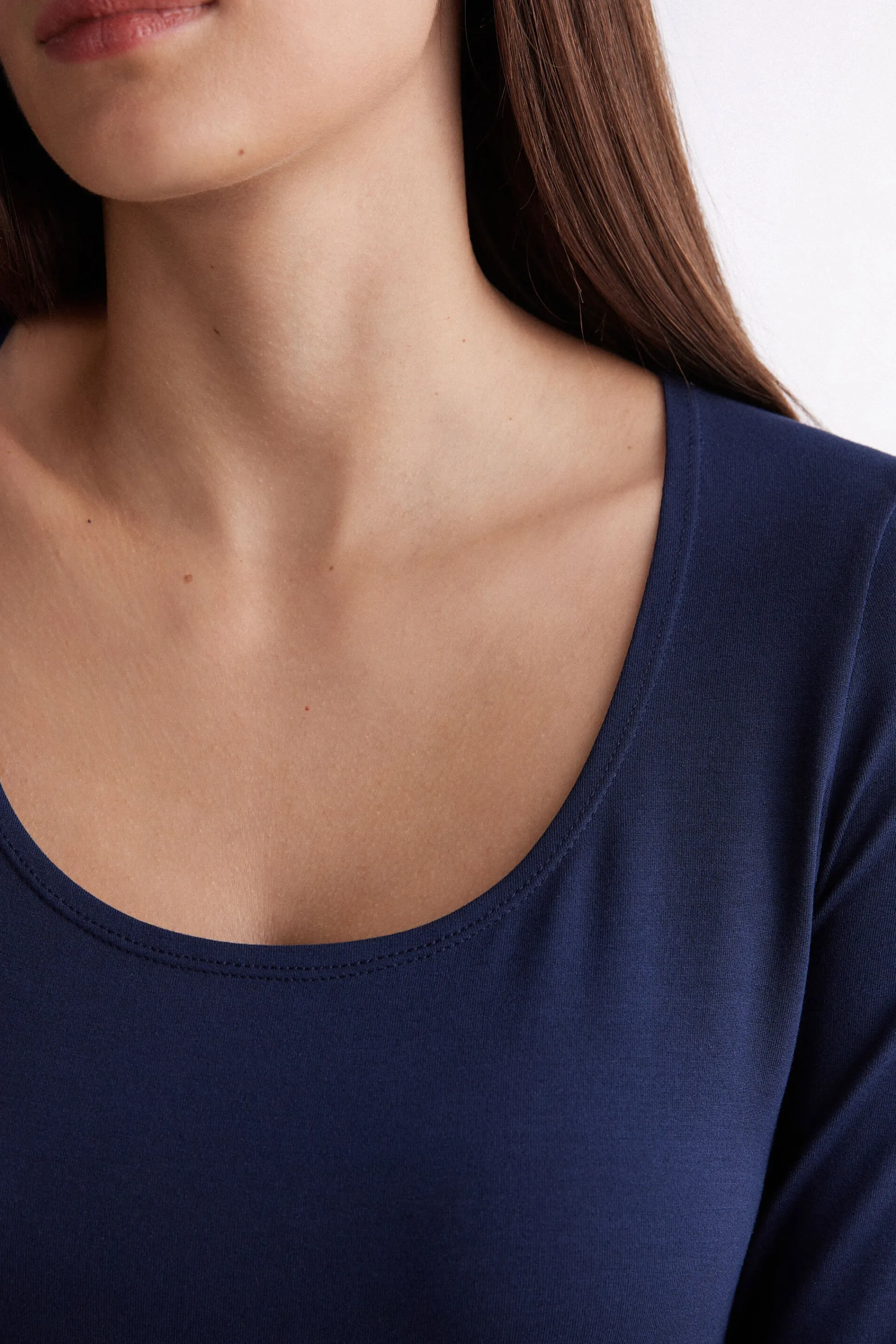 Intimissimi Maglia a Manica Lunga con Scollo a Madonna in Micromodal