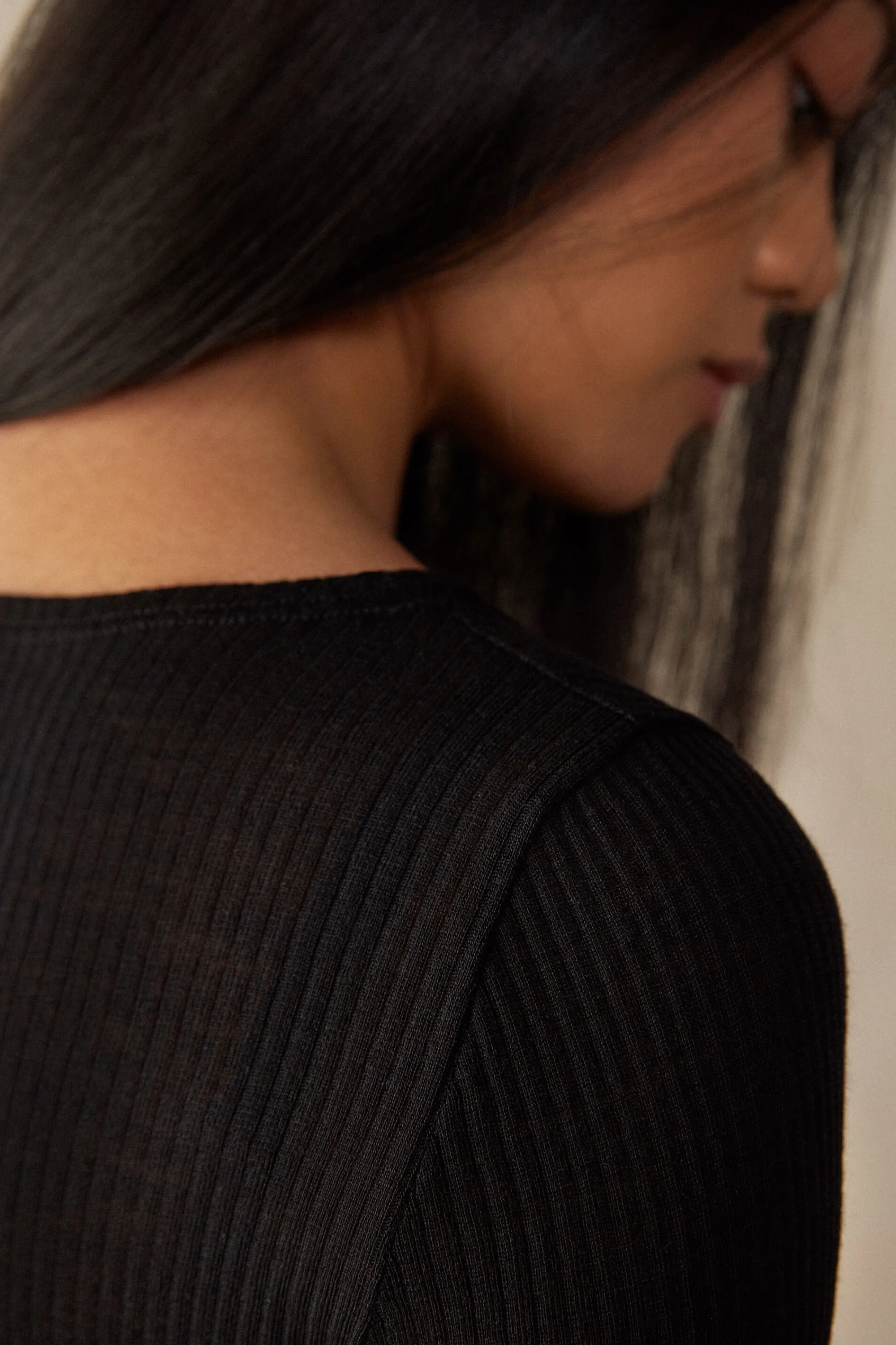 Intimissimi Maglia Manica Lunga a Girocollo Ampio in Lana e Seta