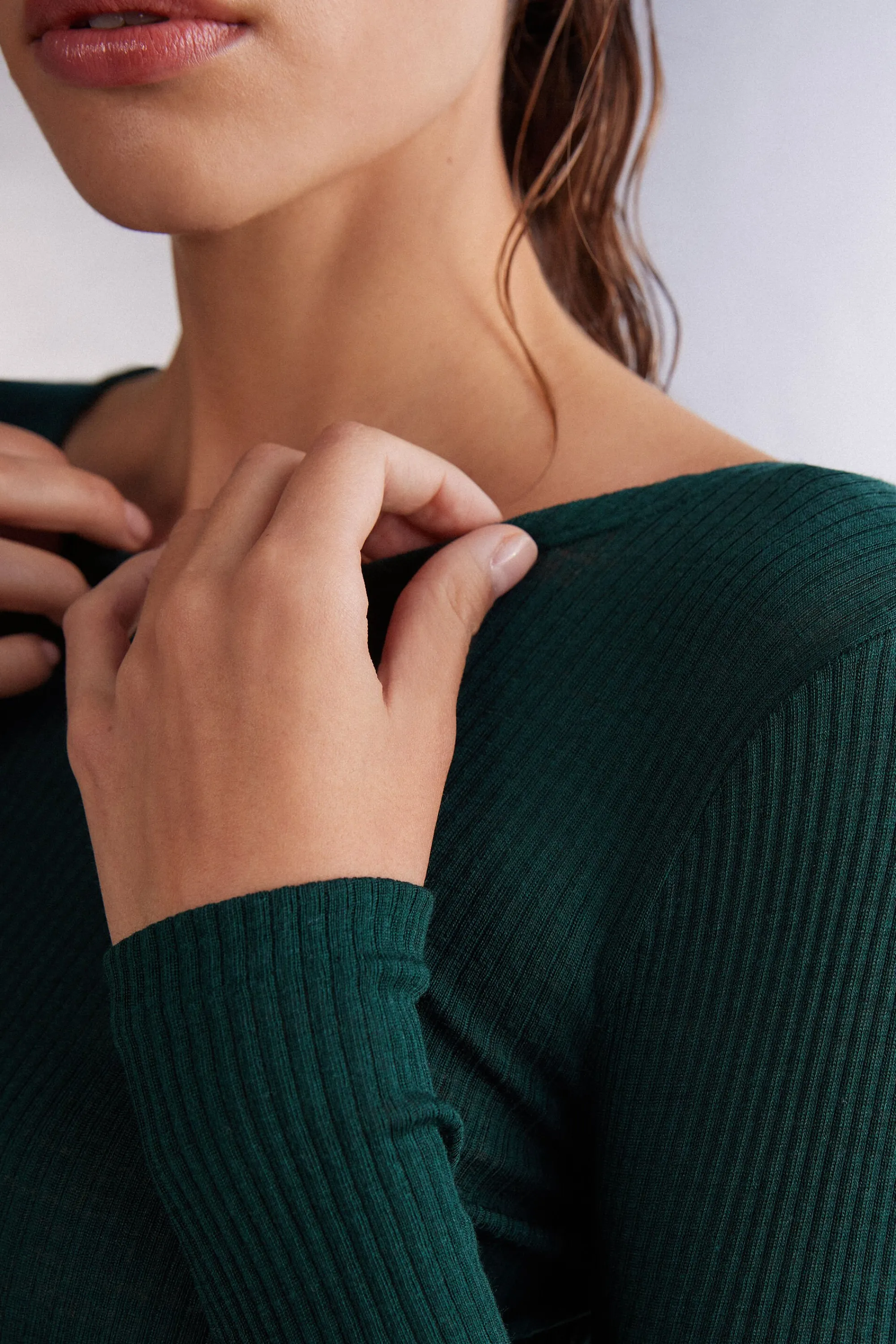 Intimissimi Maglia Manica Lunga a Girocollo Ampio in Lana e Seta
