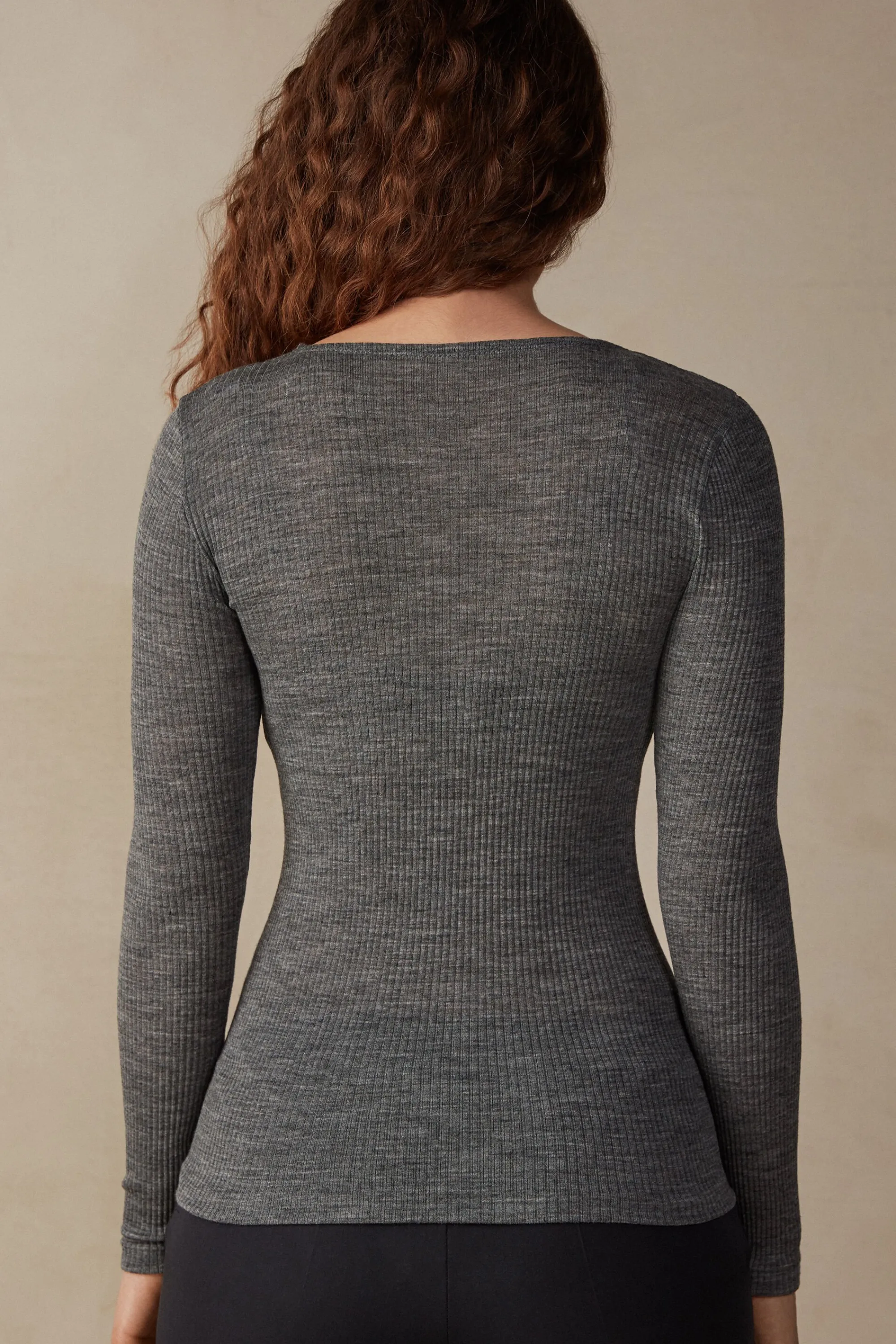 Intimissimi Maglia Manica Lunga a Girocollo Ampio in Lana e Seta